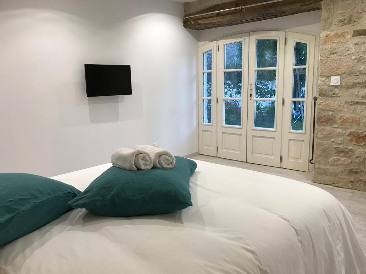Les Mandarins Bed & Breakfast Baladou Exterior photo